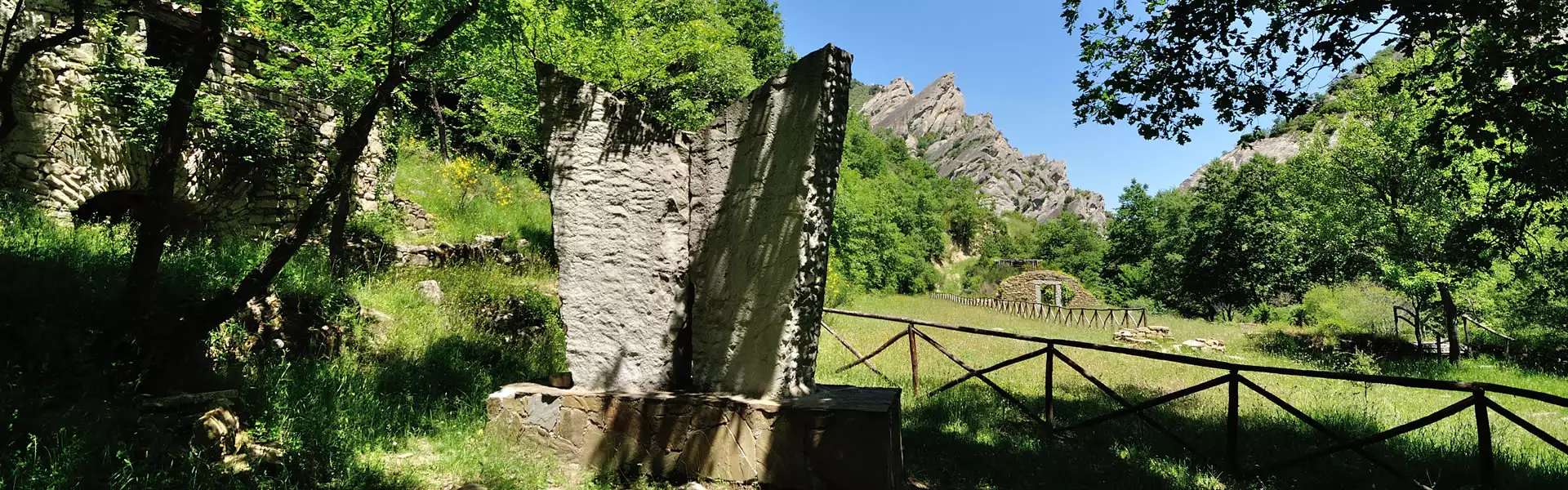 Un'immagine generica segnaposto con angoli arrotondati in una figura.